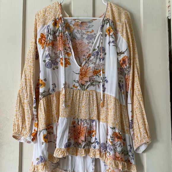 American Eagle Outfitters Tops - American Eagle Floral Tiered Blouse Sz M